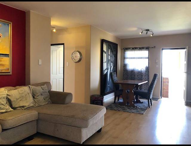 1.5 BEDROOM APARTMENT TO LET IN MORNINGSIDE